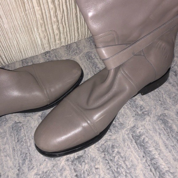 Authentic Balenciaga shearling over the knee boot. - Picture 3 of 7